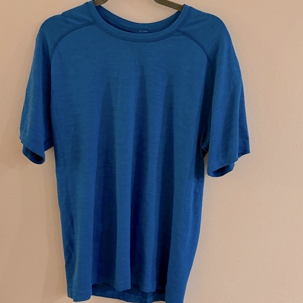 Lululemon sz L Men's you can’t score without goals Blue T-Shirt